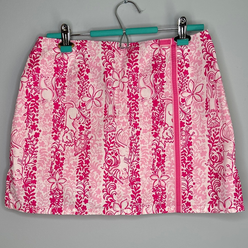 Lilly Pulitzer Pink/White floral/animal pattern Skort. Size 6. Good condition